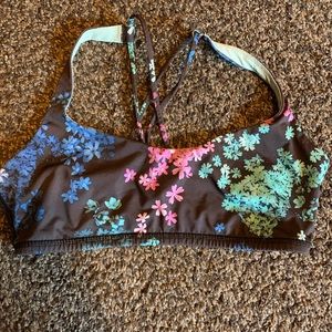 Lululemon free to be bra in petal pop
